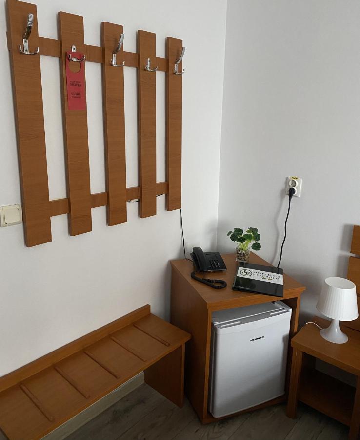 Hotel Sir Lujerului Bucarest Esterno foto