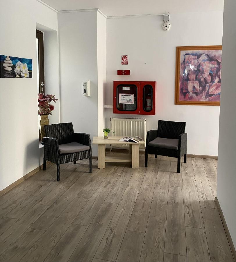 Hotel Sir Lujerului Bucarest Esterno foto