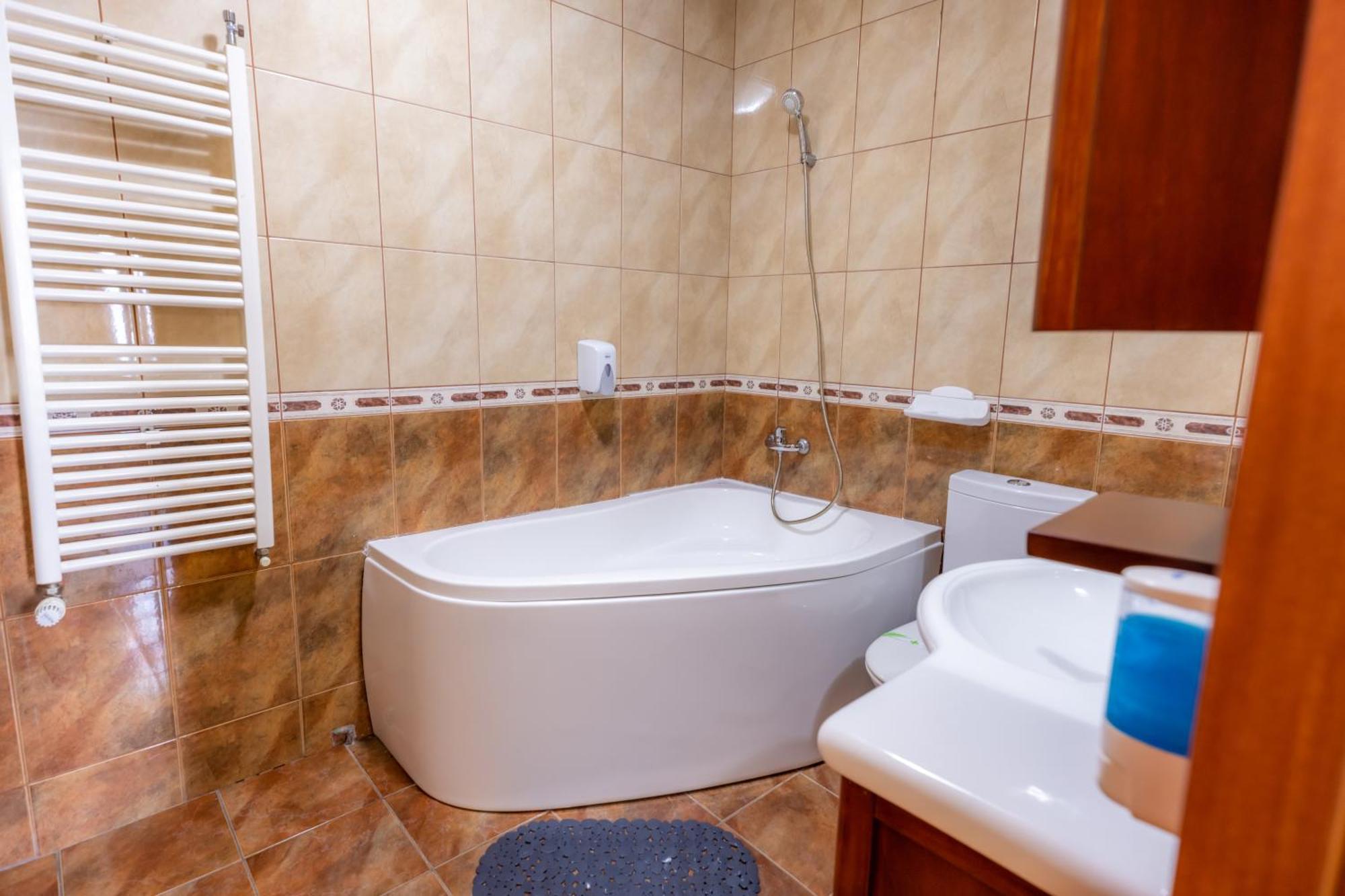 Hotel Sir Lujerului Bucarest Esterno foto